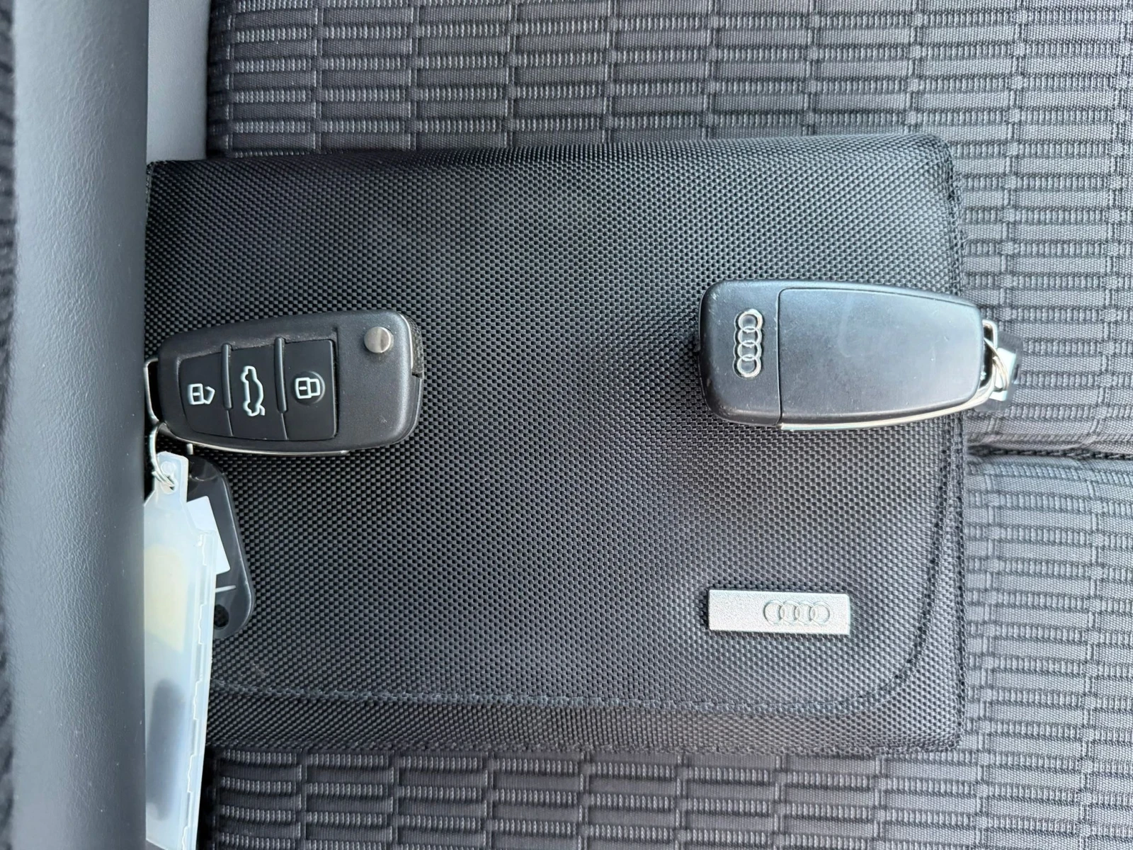 Audi A3 1.6TDI SPORTBACK NAVI KLIMATRONIK EVRO 6B ЛИЗИНГ!!, снимка 14 - Автомобили и джипове - 55848784