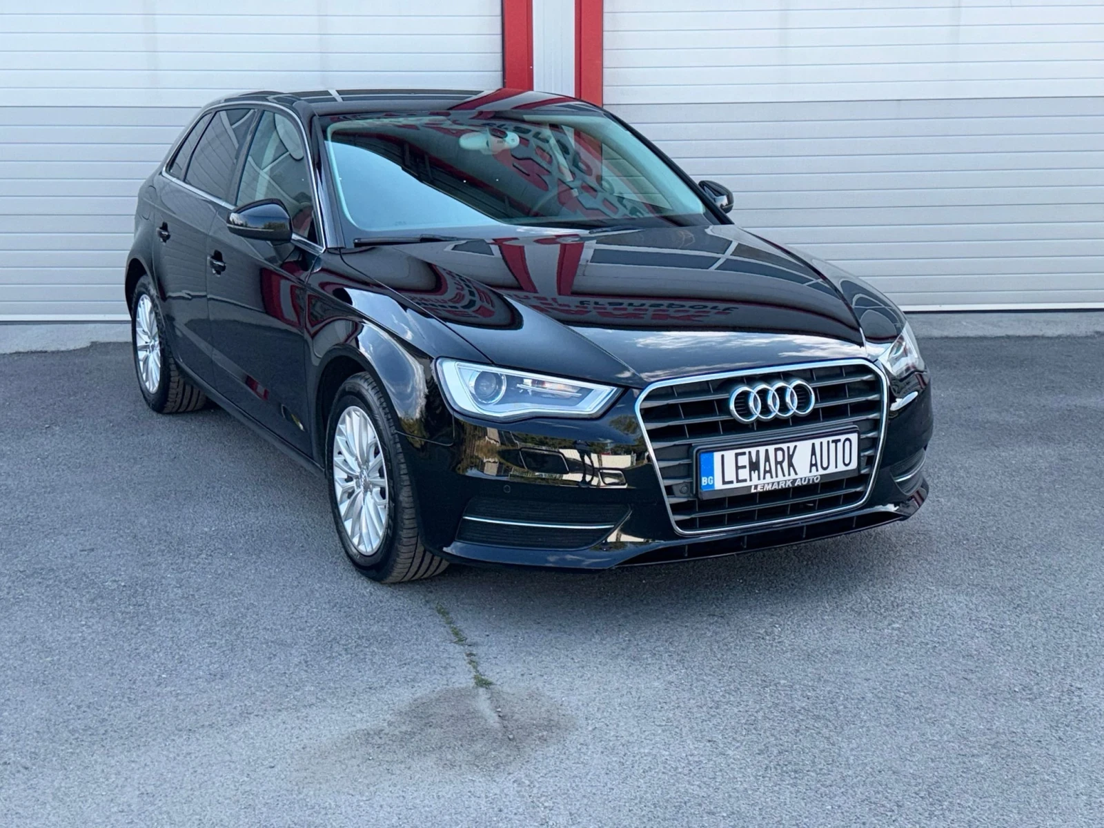 Audi A3 1.6TDI SPORTBACK NAVI KLIMATRONIK EVRO 6B ЛИЗИНГ!!, снимка 3 - Автомобили и джипове - 55848784