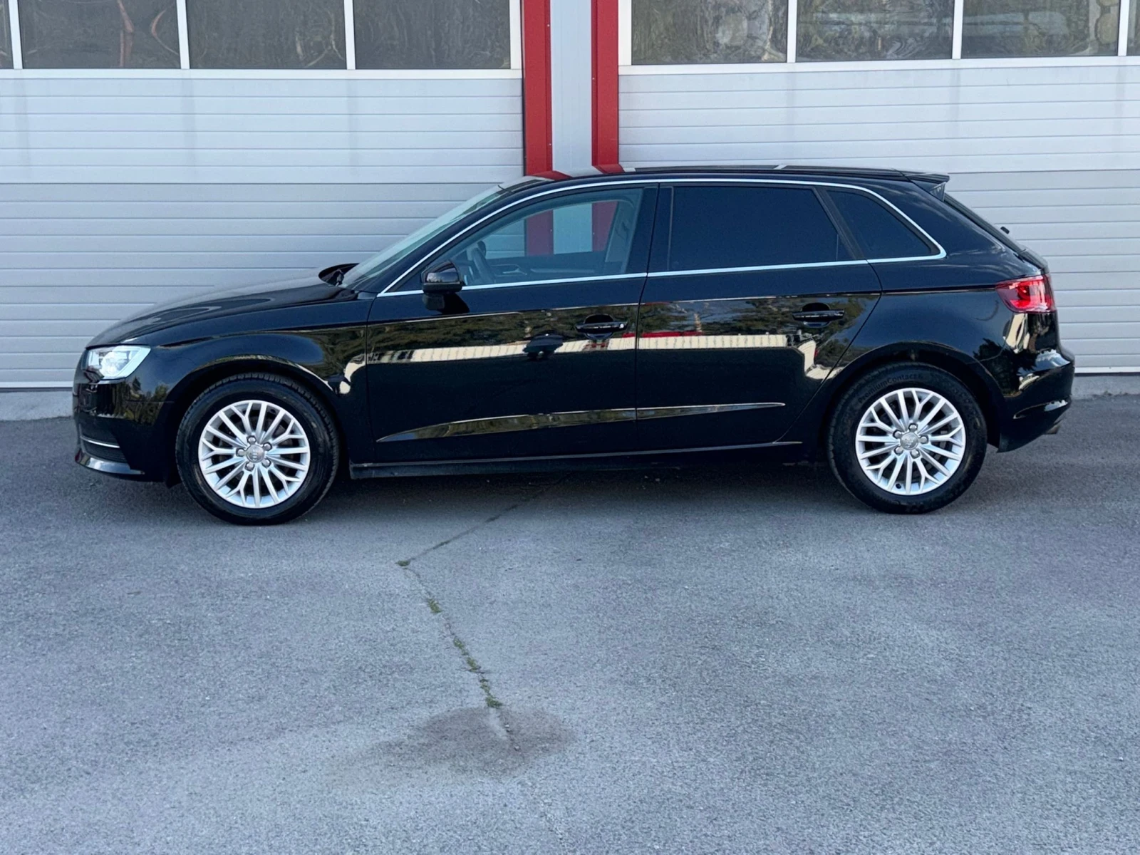 Audi A3 1.6TDI SPORTBACK NAVI KLIMATRONIK EVRO 6B ЛИЗИНГ!!, снимка 4 - Автомобили и джипове - 55848784