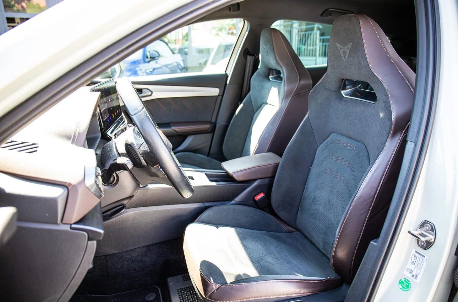 Cupra Formentor VZ5/390HP/TAIGAGREY/4DRIVE/MATRIX/ACC/360/BEA/970z | Mobile.bg � ����������� 12