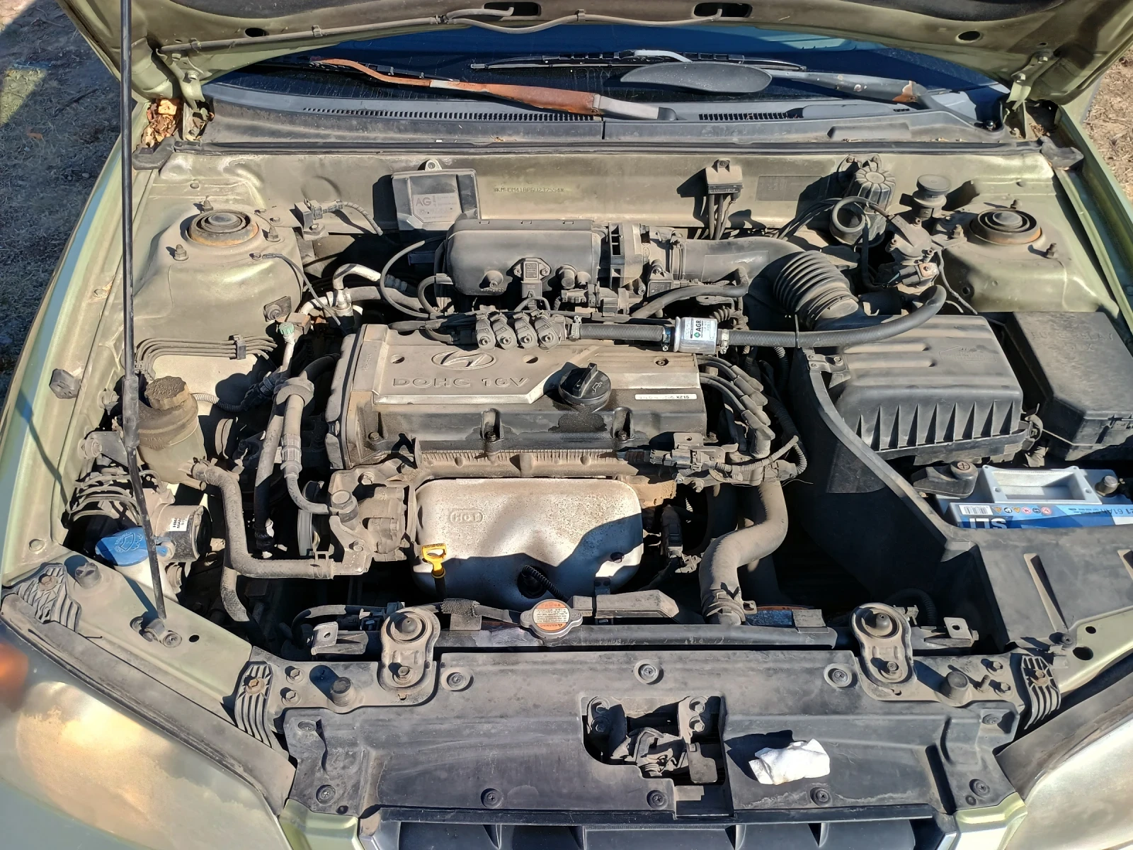 Hyundai Elantra 1.6 GL LPG, снимка 10 - Автомобили и джипове - 56579892