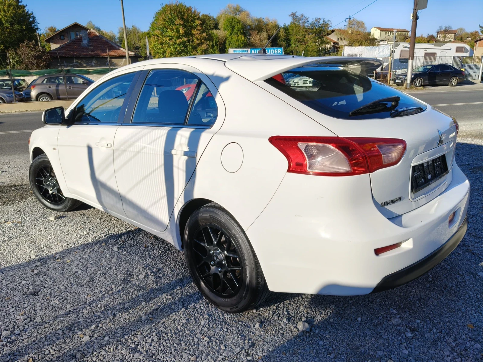 Mitsubishi Lancer 1.5i, снимка 4 - Автомобили и джипове - 56585169