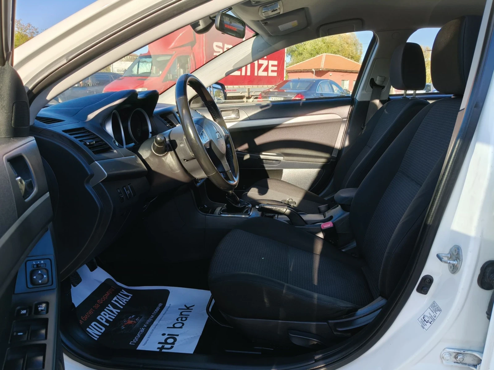 Mitsubishi Lancer 1.5i, снимка 9 - Автомобили и джипове - 56585169
