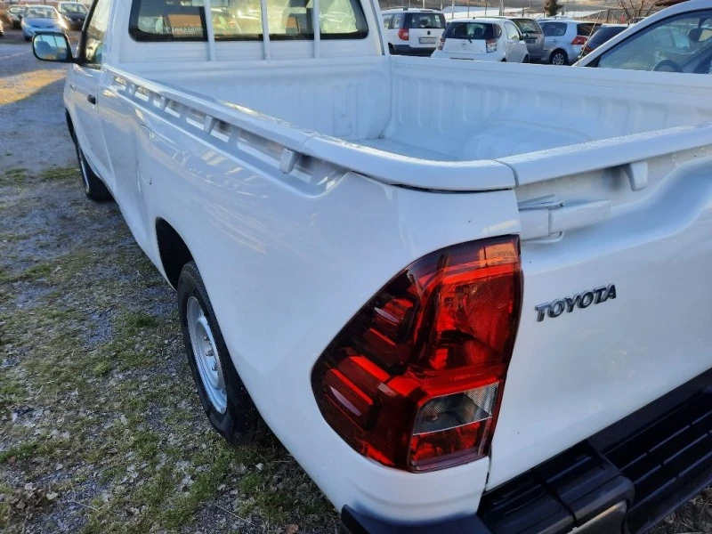 Toyota Hilux 2.5 TDI  PIKAP, снимка 9 - Автомобили и джипове - 48050304