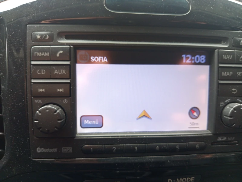 Nissan Juke 1.6 i 4 × 4 Tekna, снимка 11 - Автомобили и джипове - 51936741