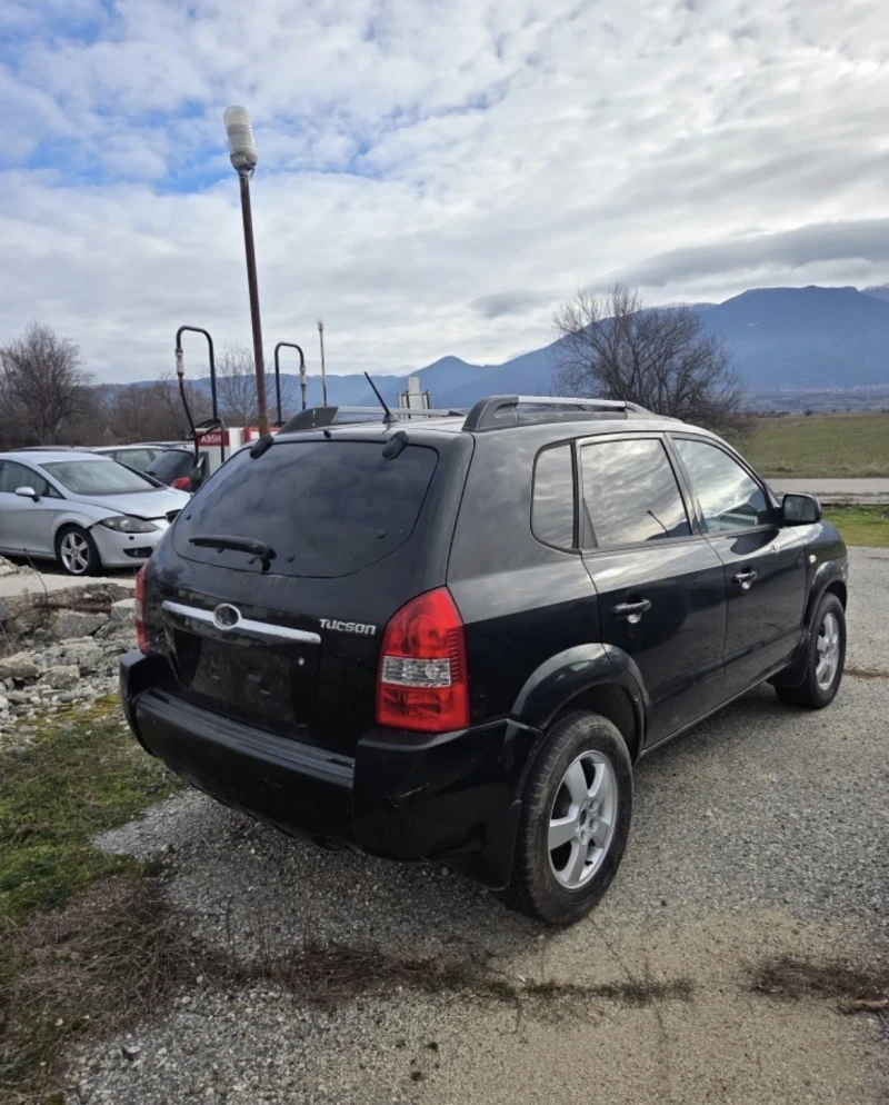 Hyundai Tucson, снимка 3 - Автомобили и джипове - 53329255
