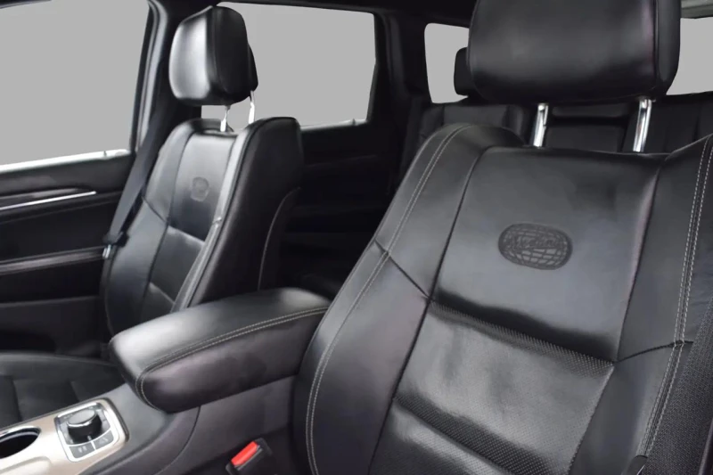 Jeep Grand cherokee * OVERLAND* DISTRONIC* Обдух* PANO* , снимка 13 - Автомобили и джипове - 53592326