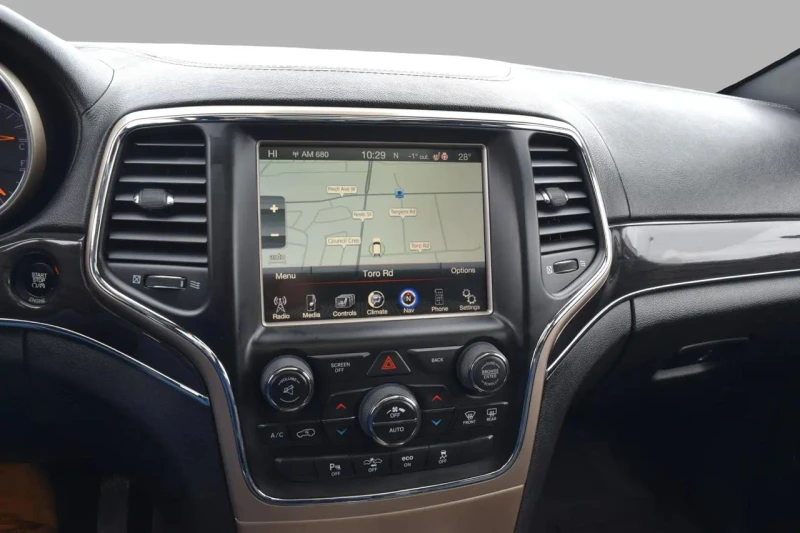 Jeep Grand cherokee * OVERLAND* DISTRONIC* Обдух* PANO* , снимка 9 - Автомобили и джипове - 53592326