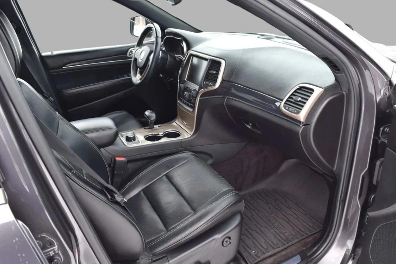 Jeep Grand cherokee * OVERLAND* DISTRONIC* Обдух* PANO* , снимка 12 - Автомобили и джипове - 53592326