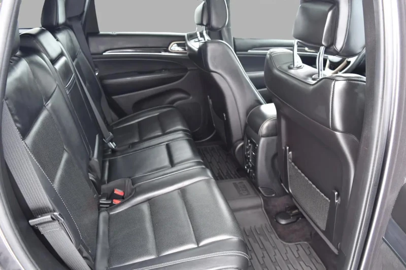 Jeep Grand cherokee * OVERLAND* DISTRONIC* Обдух* PANO* , снимка 15 - Автомобили и джипове - 53592326