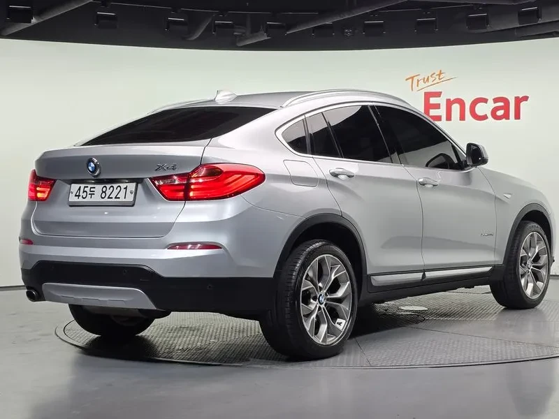 BMW X4 xDrive 20D, снимка 2 - Автомобили и джипове - 55352084