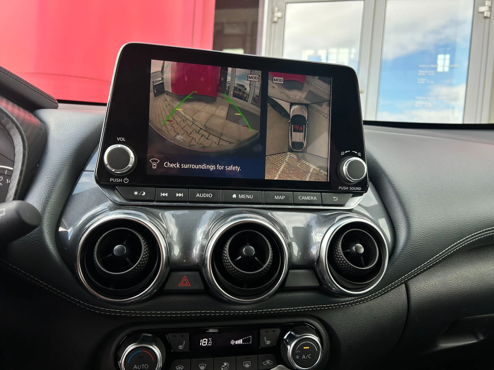 Nissan Juke 1.0 DIG-T Tekna A/T - изображение 7