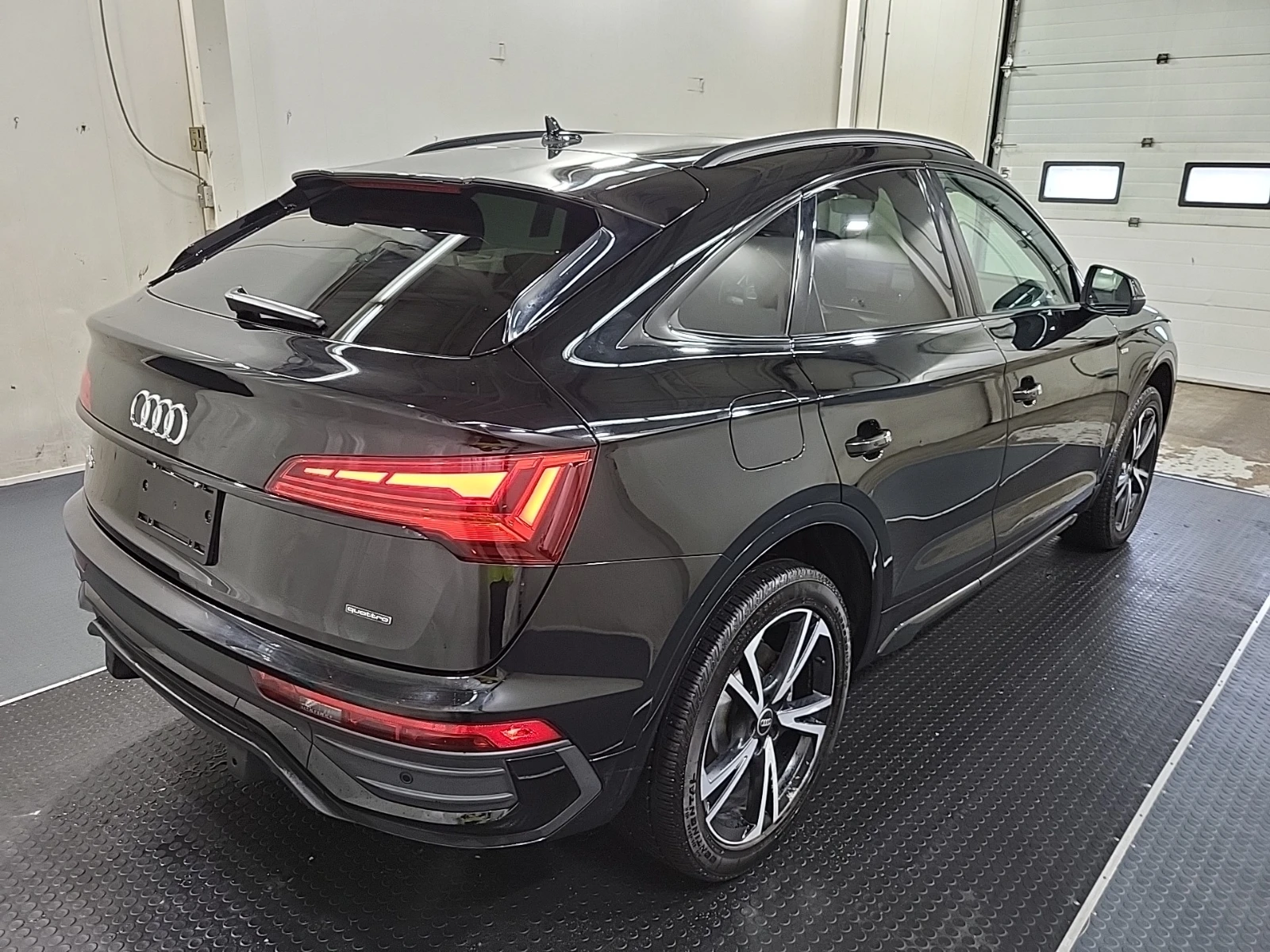 Audi Q5 * SPORTBACK* CARFAX * БЕЗ ПЪРВОНАЧАЛНА ВНОСКА - изображение 4