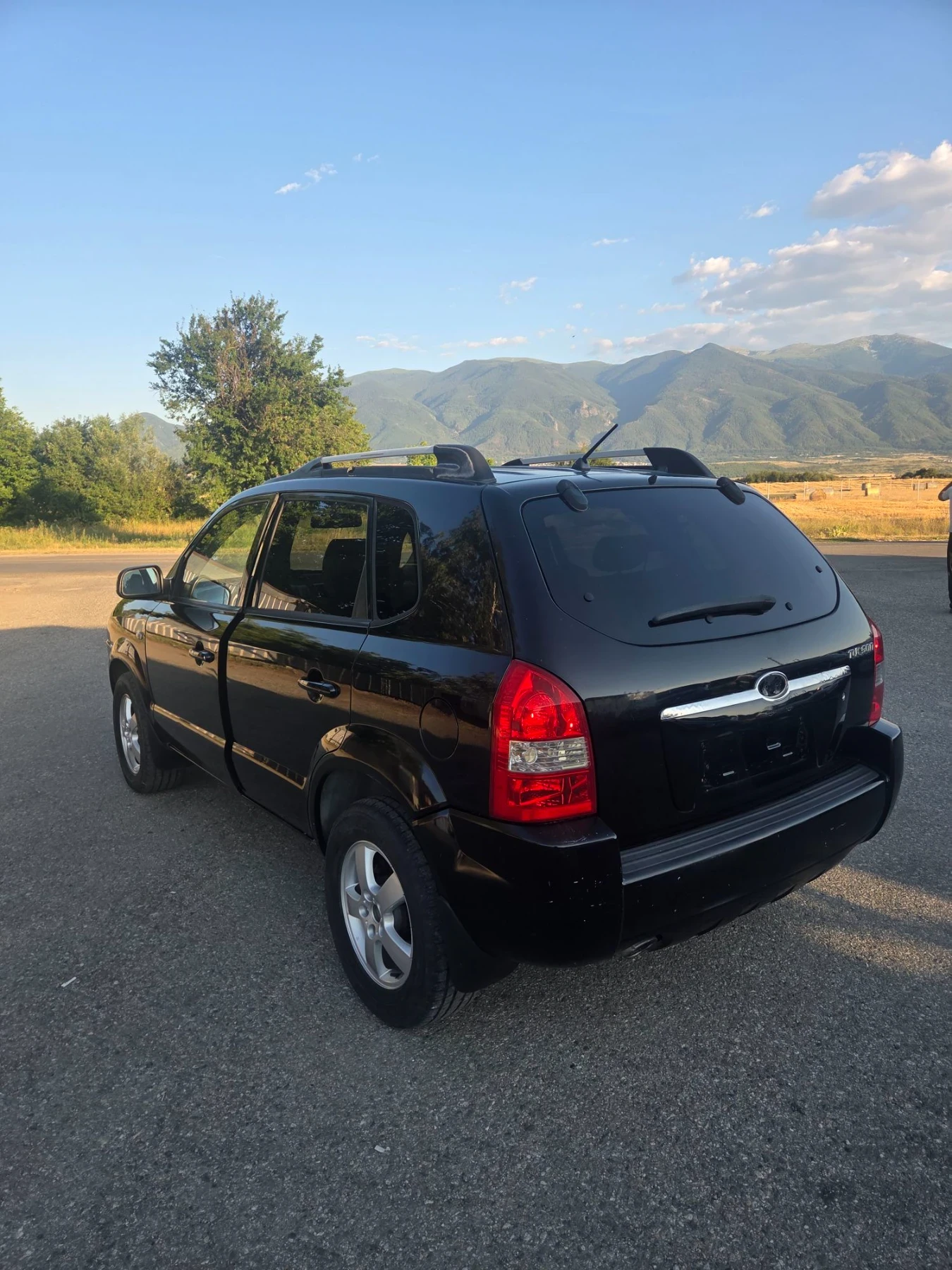 Hyundai Tucson, снимка 4 - Автомобили и джипове - 55604003