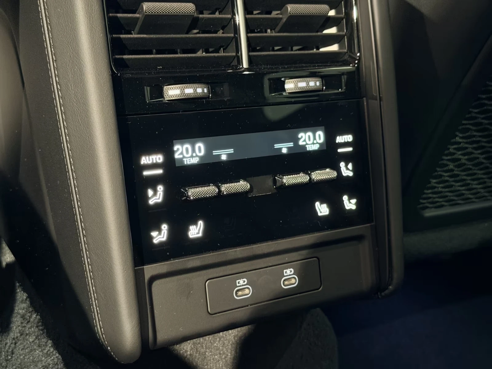 Porsche Cayenne Coupé Electric/HD Matrix/360/BOSE/PANO/Head U, снимка 15 - Автомобили и джипове - 55660748