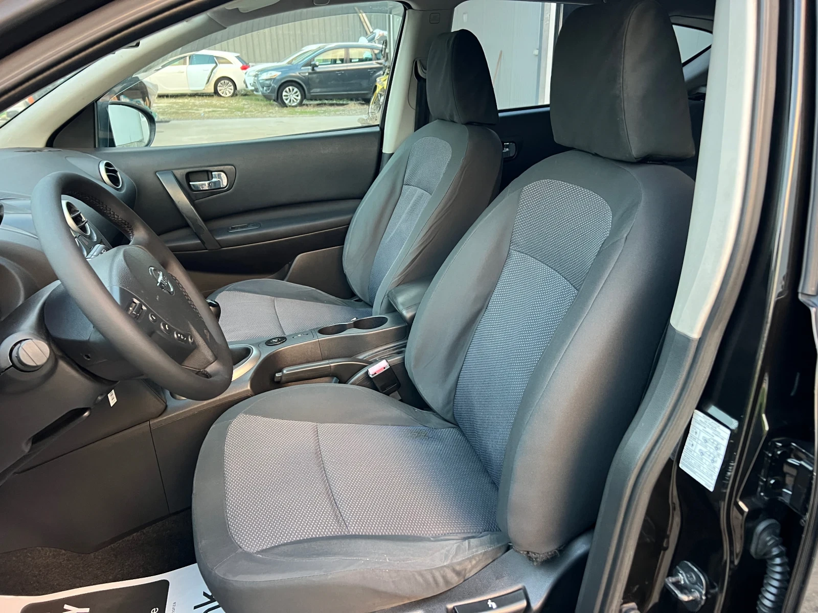 Nissan Qashqai 1.5DCI-109к.с./ Мултиволан/ 6скорости/ Климатик, снимка 11 - Автомобили и джипове - 55729517