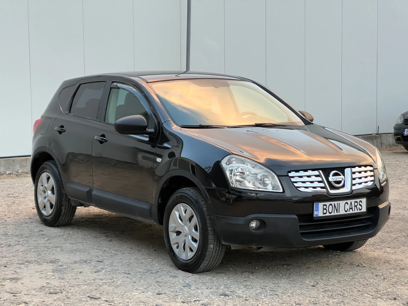 Nissan Qashqai 1.5DCI-109к.с./ Мултиволан/ 6скорости/ Климатик, снимка 3 - Автомобили и джипове - 55729517