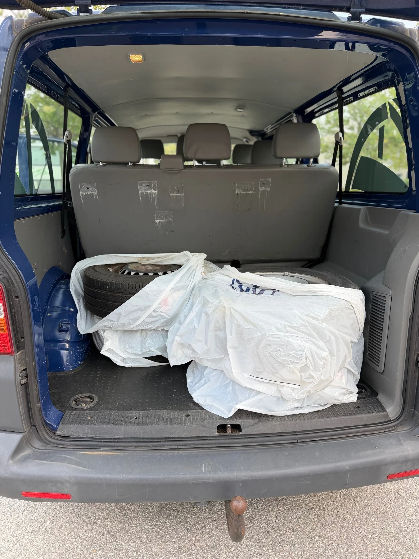 VW T5 1.9 TDI /НОВ ВНОС/8+ 1/КЛИМА, снимка 10 - Бусове и автобуси - 55709411