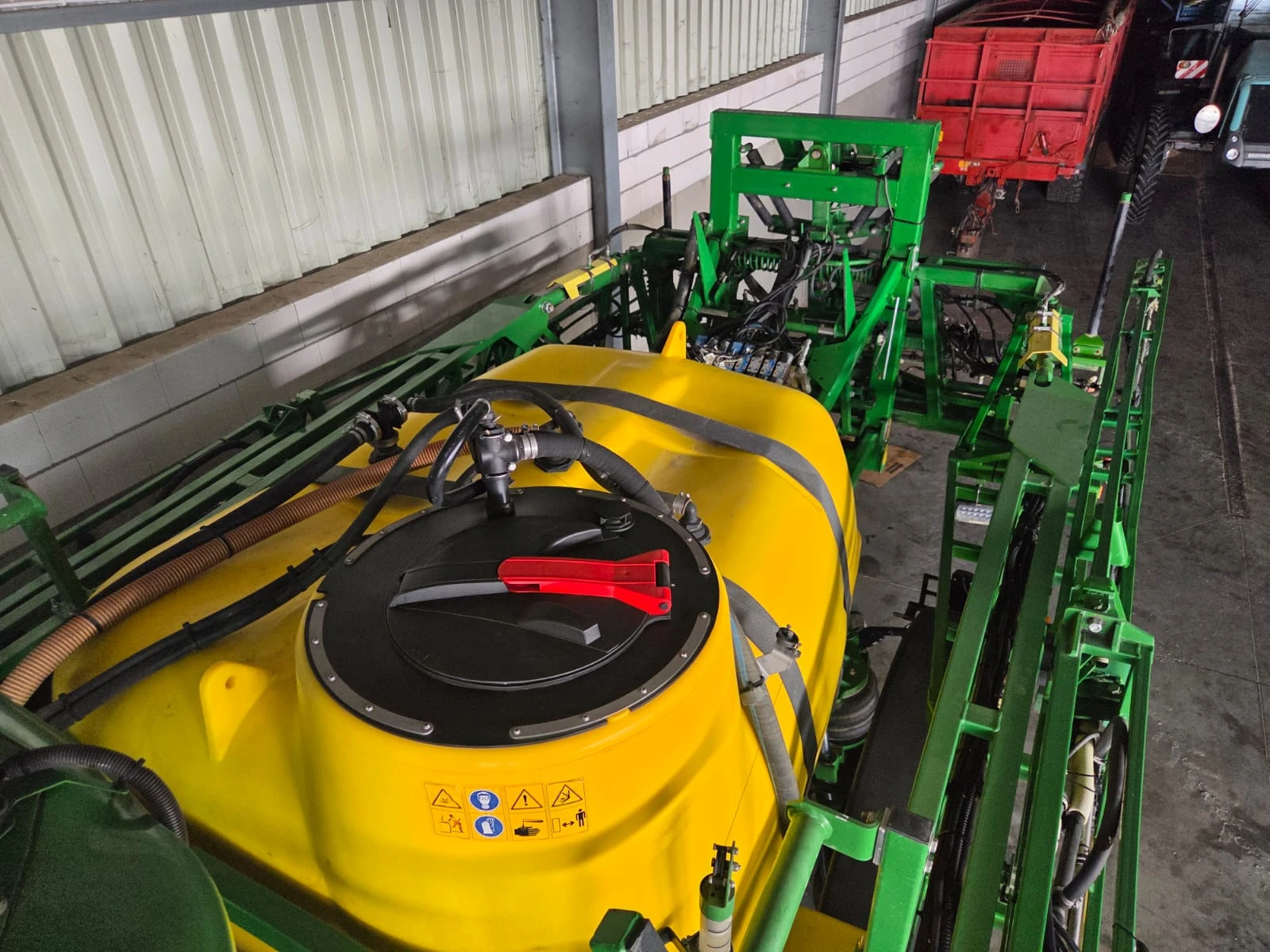 Самоходна пръскачка Друга марка John Deere R4040i лизинг с 20%, снимка 5 - Селскостопанска техника - 54164128