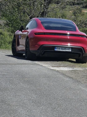 Porsche Taycan GTS, снимка 1