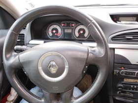 Renault Laguna 2.0, снимка 10 - Автомобили и джипове - 44500545