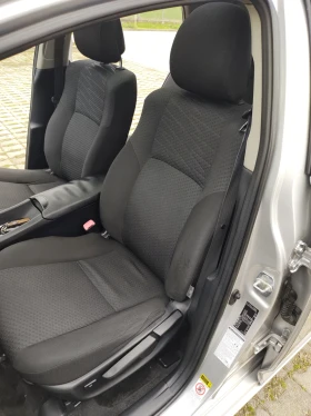 Обява за продажба на Toyota Avensis ~9 500 лв. - изображение 7