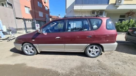 Kia Carens, снимка 10 - Автомобили и джипове - 53623885
