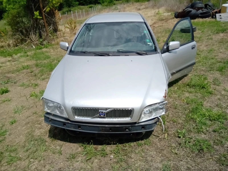 Volvo V40 1.9 TD, снимка 1 - Автомобили и джипове - 49429206