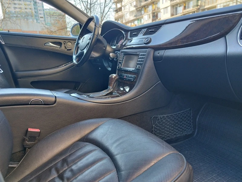 Mercedes-Benz CLS 500, снимка 5 - Автомобили и джипове - 45545592