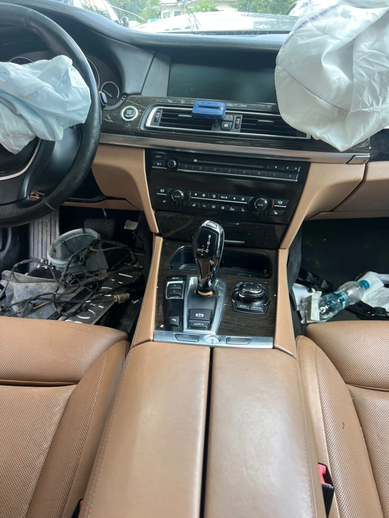 BMW 730 завиващ мост много екстри, снимка 7 - Автомобили и джипове - 46711471