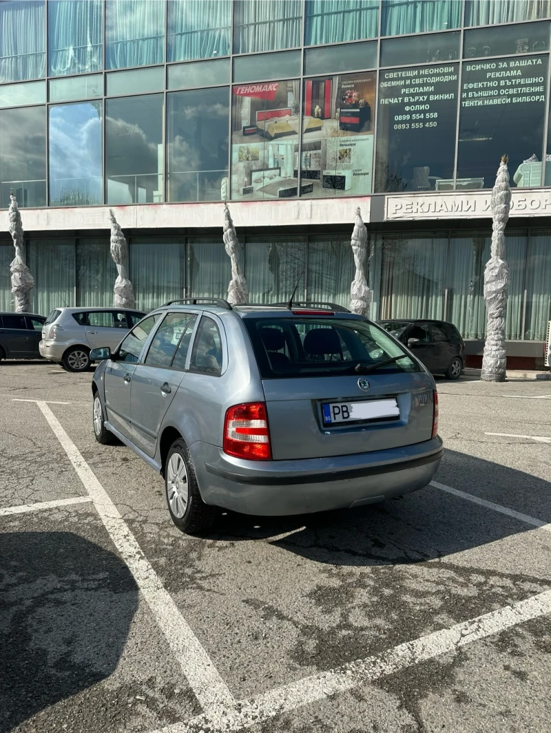 Skoda Fabia, снимка 3 - Автомобили и джипове - 49210657