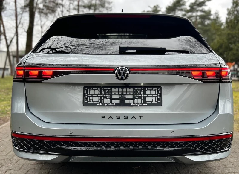 VW Passat Passat R-Line * MATRIX-LED* 360 ОЧАКВАН ВНОС , снимка 5 - Автомобили и джипове - 49472242