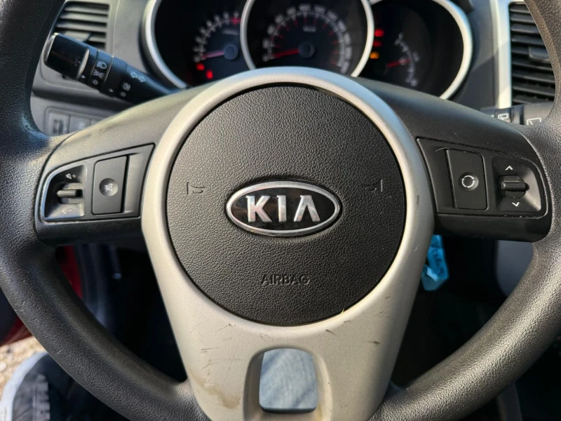 Kia Venga 1.4, снимка 12 - Автомобили и джипове - 51981776