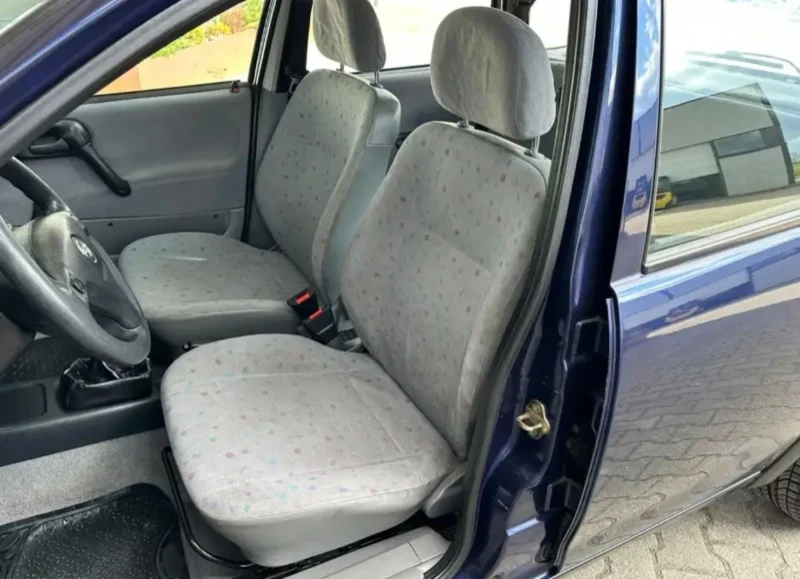 Opel Corsa 1.0i, снимка 9 - Автомобили и джипове - 52597568