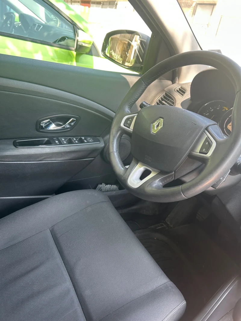 Renault Megane, снимка 4 - Автомобили и джипове - 52601635