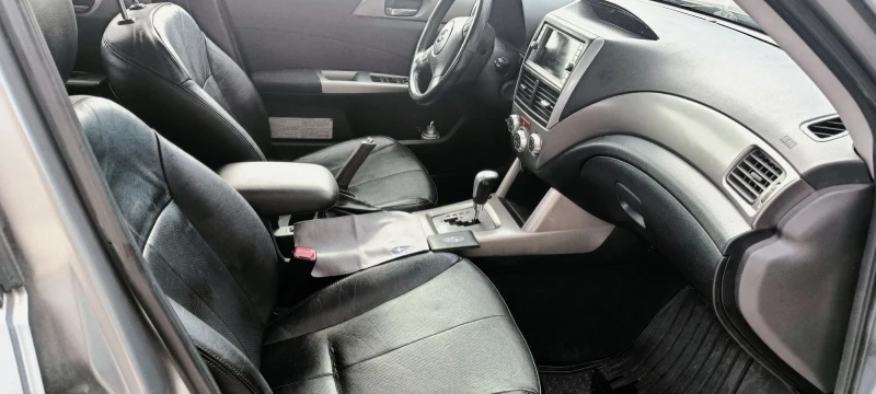Subaru Forester XT, снимка 3 - Автомобили и джипове - 52870990
