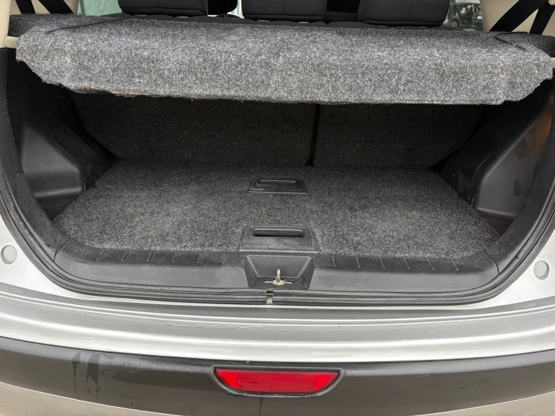 Nissan Note 1.6 AUT LPG, снимка 11 - Автомобили и джипове - 53010768