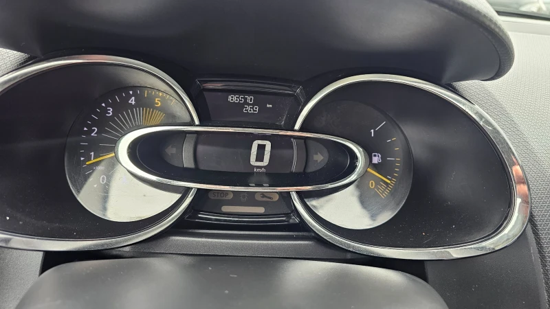 Renault Clio 1.5 DCI   NAVI, снимка 10 - Автомобили и джипове - 53282367