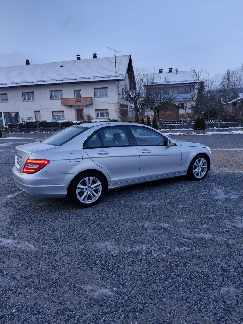 Mercedes-Benz C 200 Facelift, снимка 11 - Автомобили и джипове - 53501118