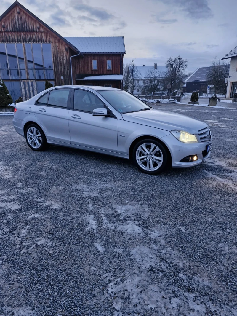 Mercedes-Benz C 200 Facelift, снимка 16 - Автомобили и джипове - 53501118