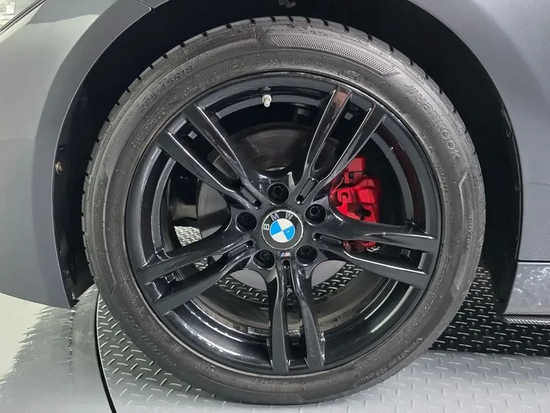 BMW 330 I M Sports Shadow, снимка 5 - Автомобили и джипове - 55803622
