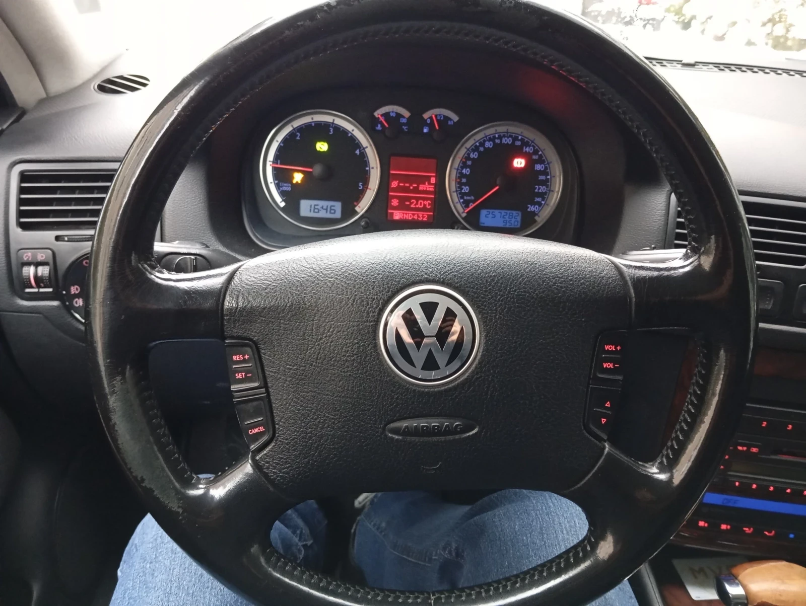 VW Golf Bora 1.9tdi. Автоматик - изображение 4