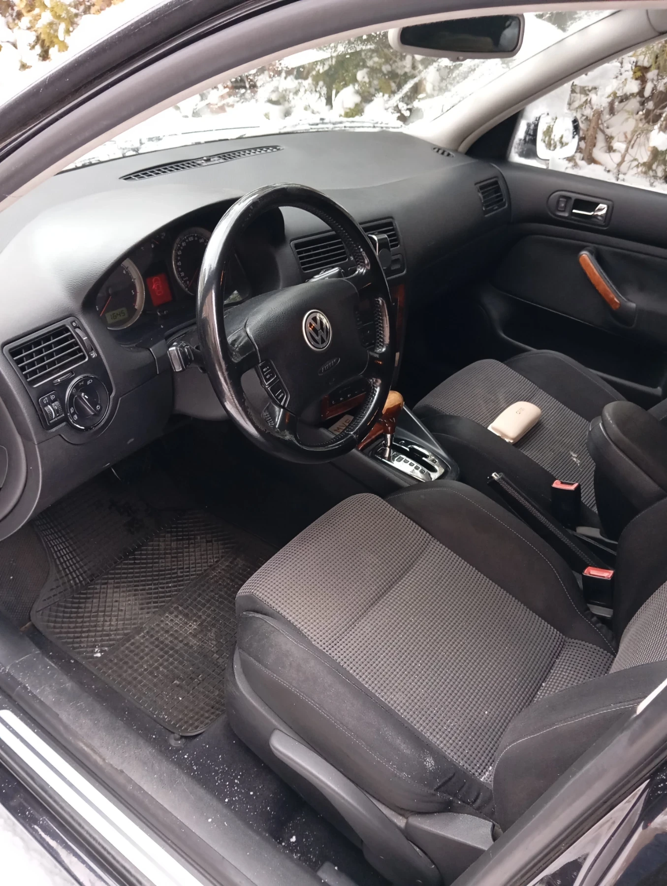 VW Golf Bora 1.9tdi. Автоматик - изображение 8