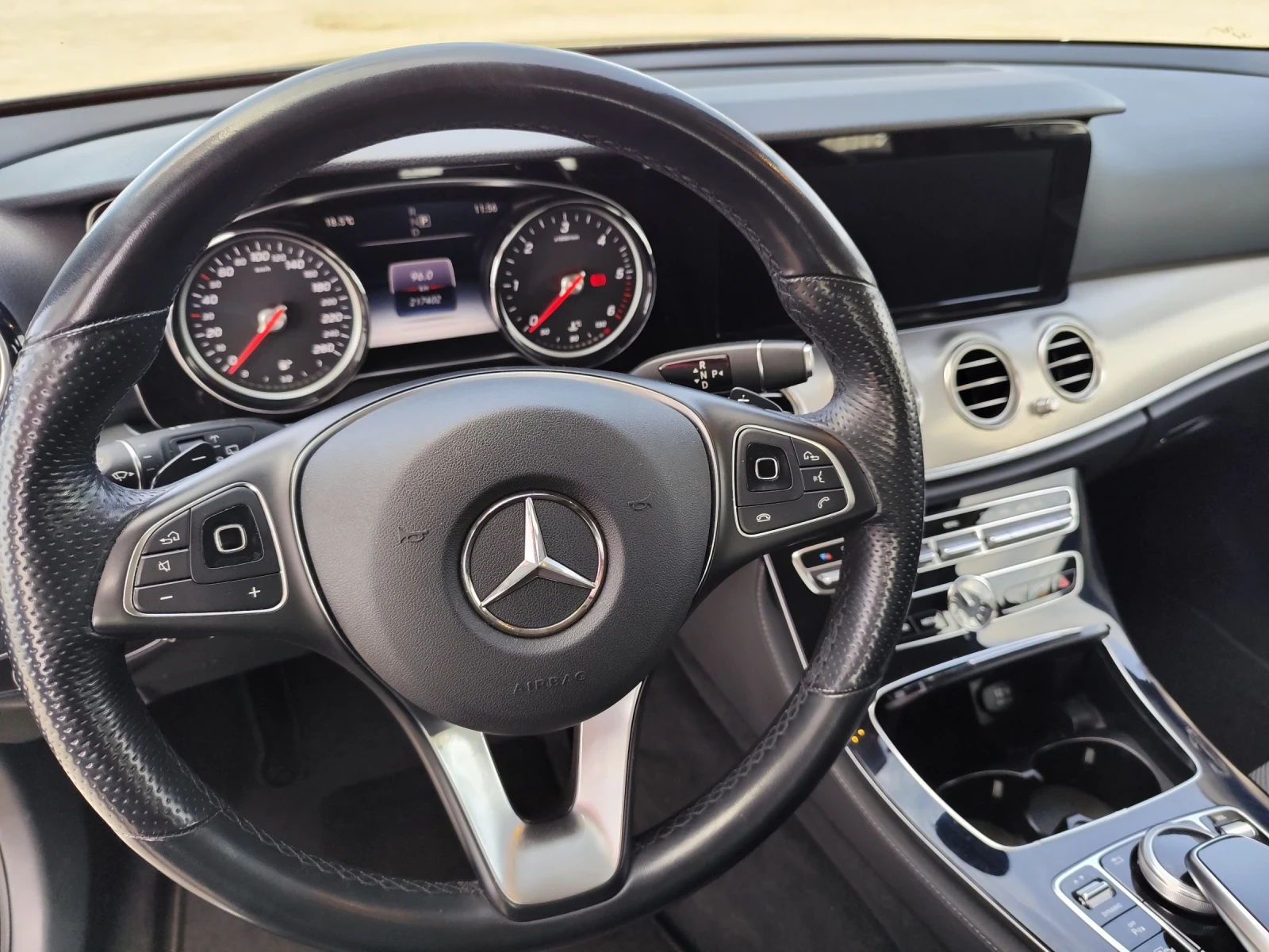 Mercedes-Benz E 220 Avangarde 4matik | Mobile.bg   14
