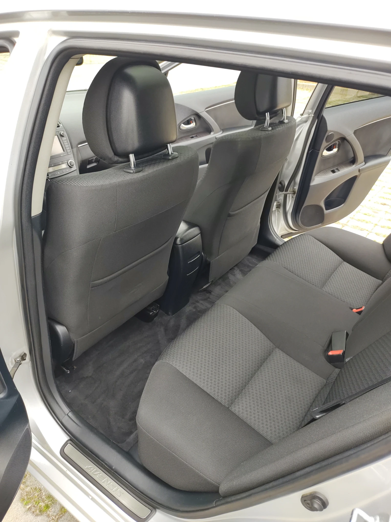 Toyota Avensis  - изображение 7