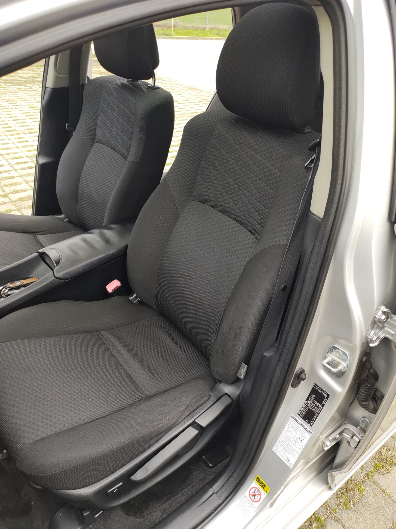 Toyota Avensis  - изображение 8