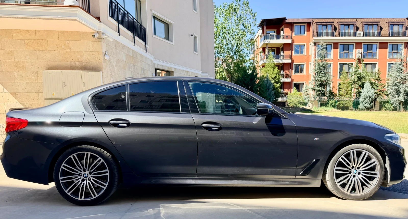 BMW 520 G30 Xdrive M - изображение 4