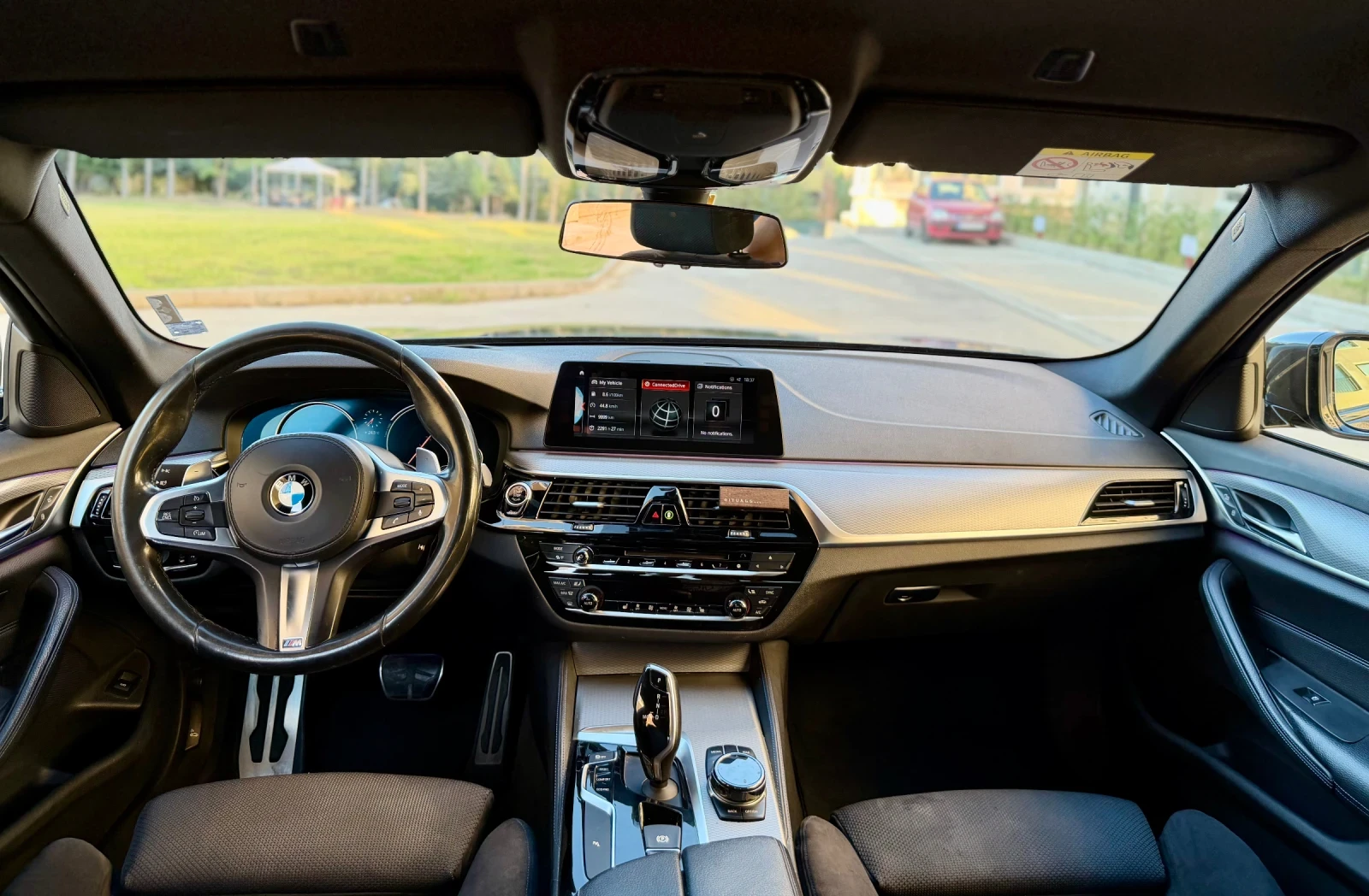 BMW 520 G30 Xdrive M - изображение 9