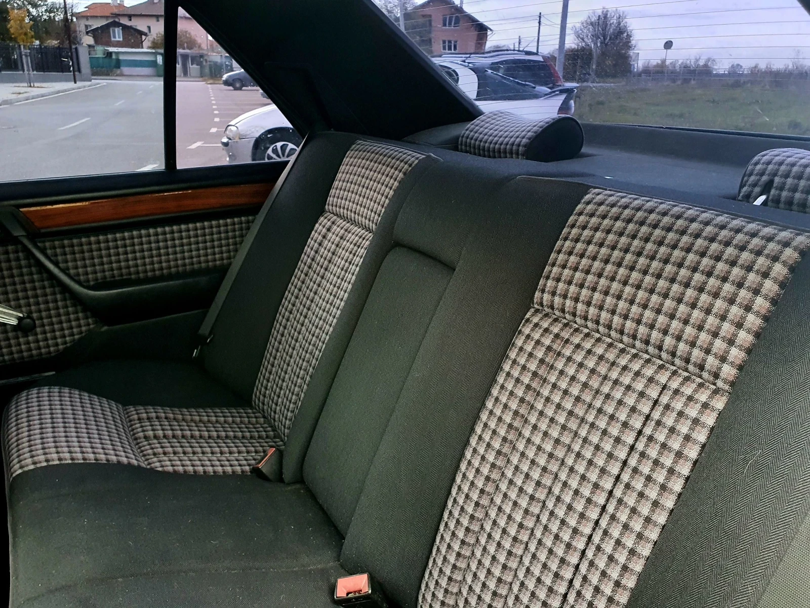 Mercedes-Benz E 220 W124 - изображение 7