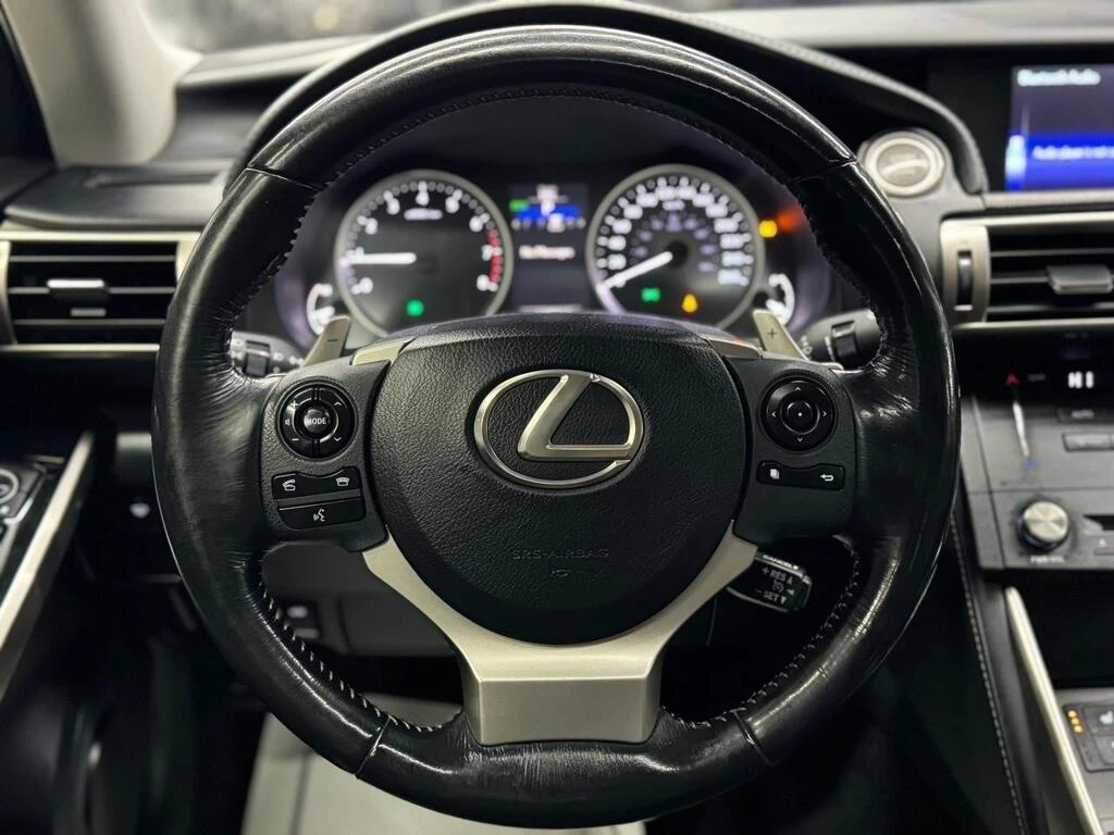 Lexus IS * AWD| BACKUP| COOLED SEATS| SUNROOF| CLEAN CARFAX | Mobile.bg � ����������� 12